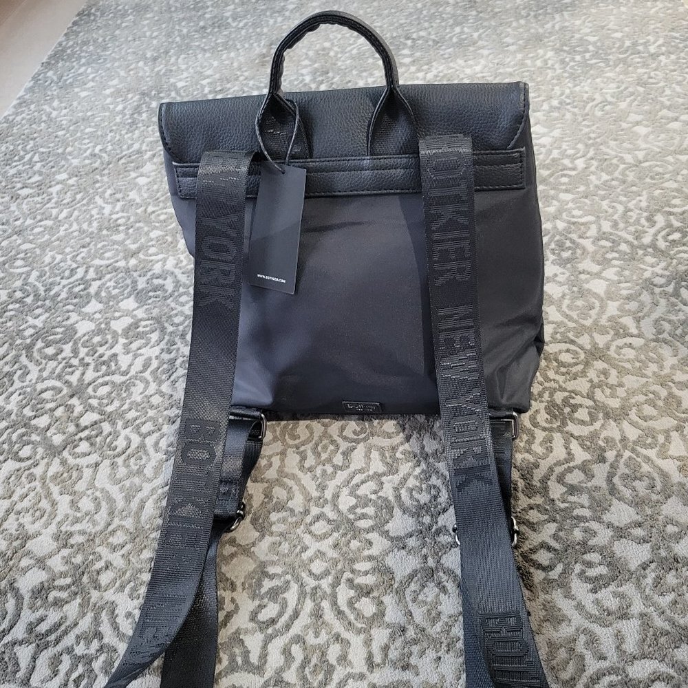 NWT Botikier New York Backpack Style Handbag - Picture 2 of 7